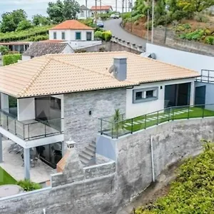 Stunning 1-bed House In Estreito Da Calheta